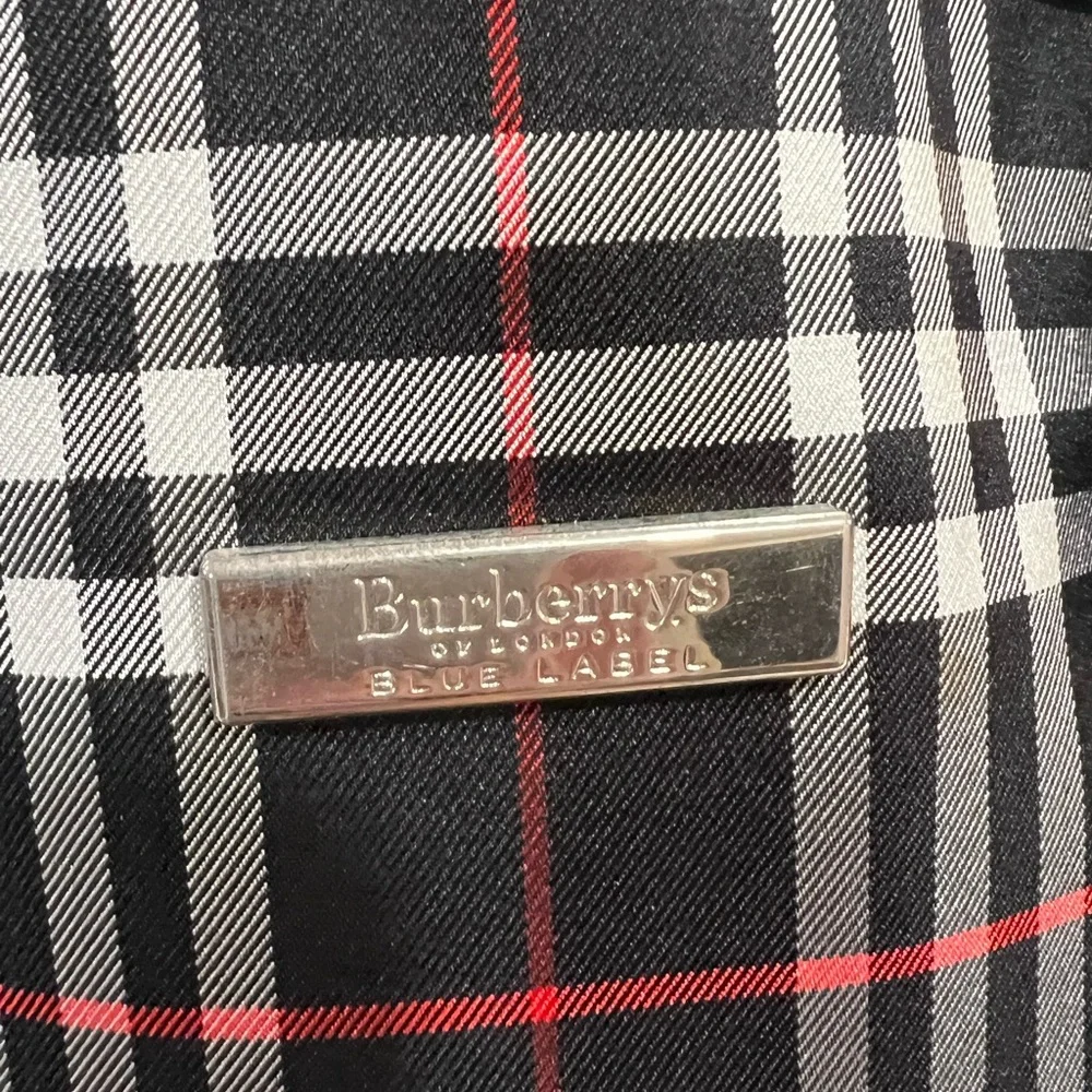 Burberry Bucket - Picture 3 of 9